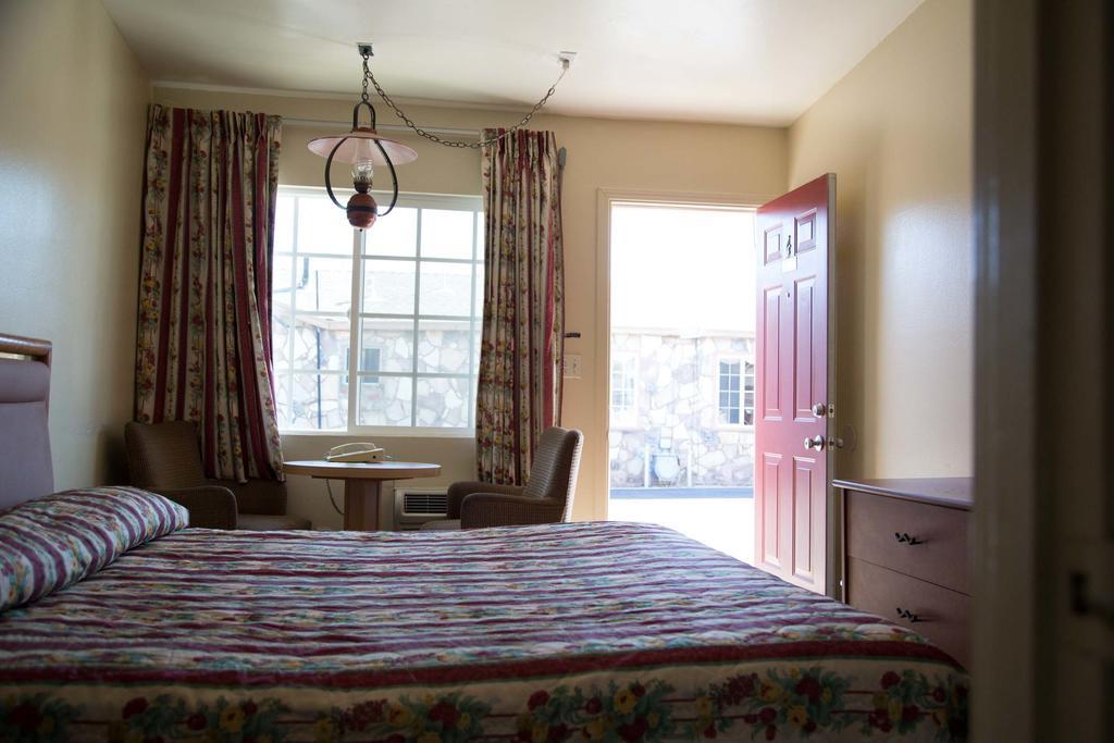 Boron Motel Εξωτερικό φωτογραφία