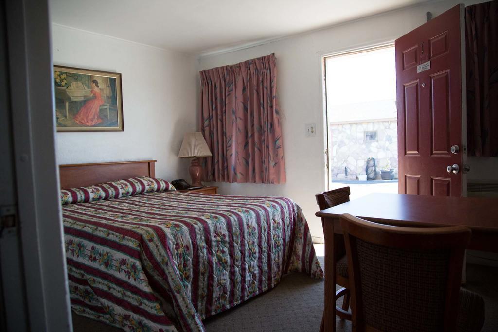 Boron Motel Εξωτερικό φωτογραφία